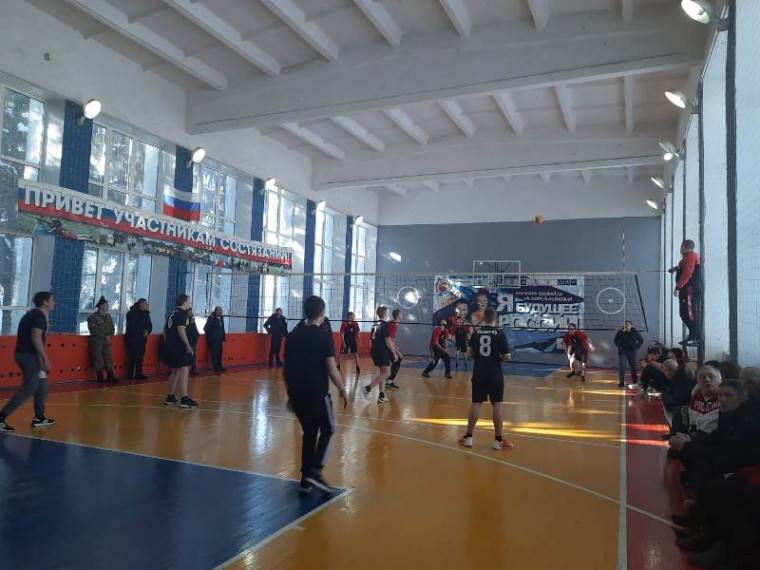 15 февраля в Старомайнском технологическом техникуме прошёл районный турнир по волейболу памяти воина-интернационалиста Ю.В.Кологреева.